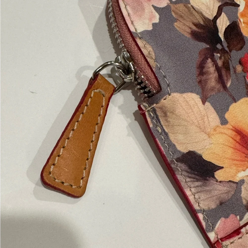 Cavalcanti Women's Floral Wristlet Purse Genuine Leather Made in Italy NEW